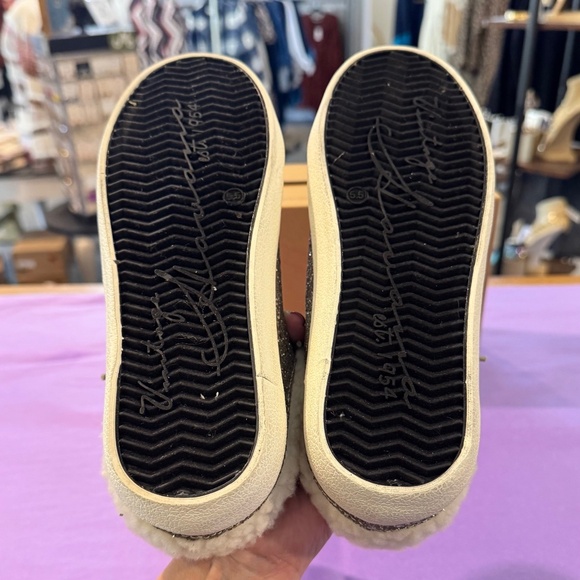 Vintage Havana Hearty Sneakers - Picture 5 of 7